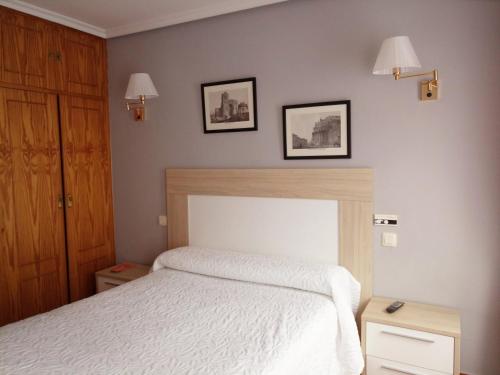 Imagen de la habitación del Hostal Don Diego, Ávila. Foto 4