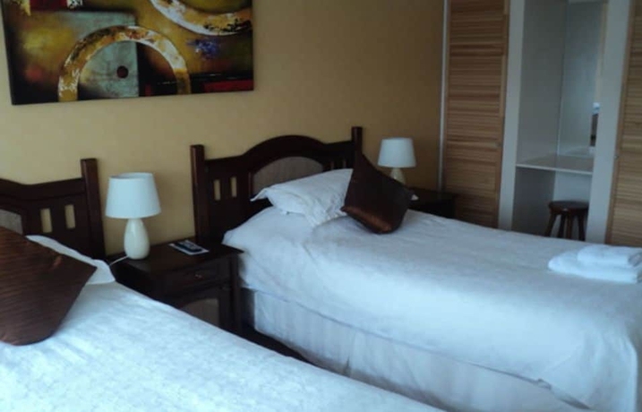 Imagen de la habitación del Hostal Don Guillermo. Foto 11