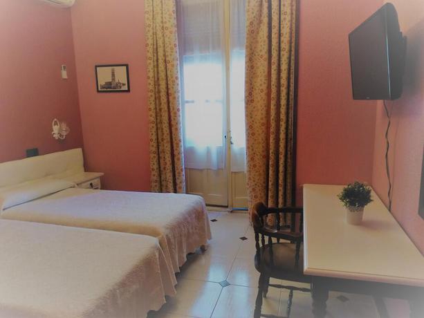 Imagen de la habitación del Hostal Don Jaime I y II. Foto 17