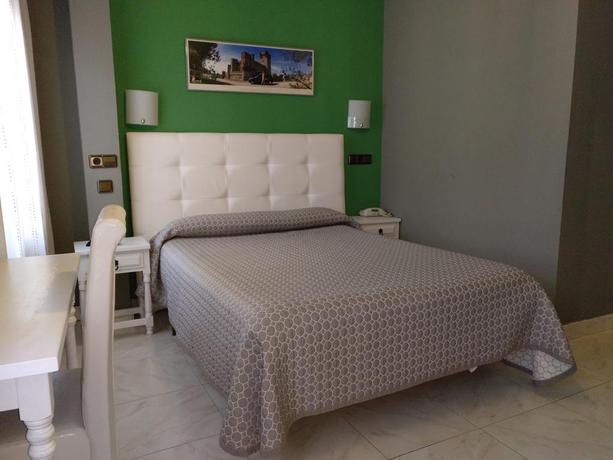 Imagen de la habitación del Hostal Don Jaime II. Foto 12