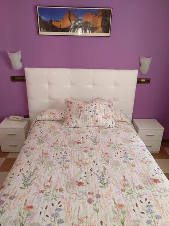 Imagen de la habitación del Hostal Don Jaime II. Foto 13