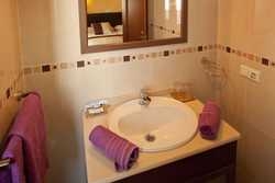 Imagen de la habitación del Hostal Don Peque. Foto 13