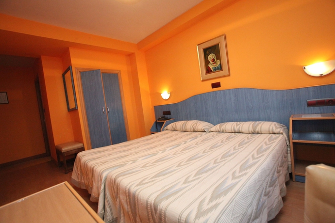 Imagen de la habitación del Hostal Don Suero. Foto 9