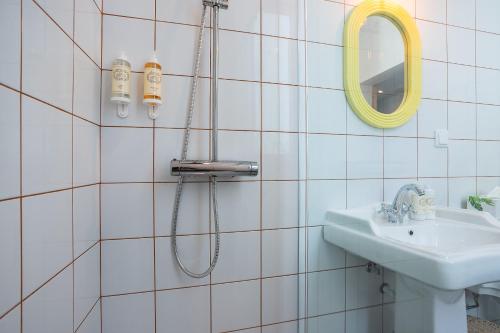 Imagen de la habitación del Hostal Dona Simone Boutique Suites and Studios - by @ rita's place. Foto 15