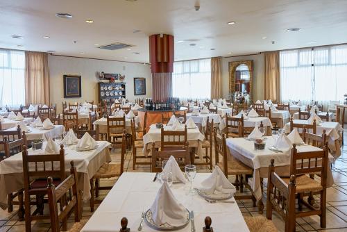Imagen del bar/restaurante del Hostal Do&ntilde;a Juana, &Aacute;greda. Foto 2