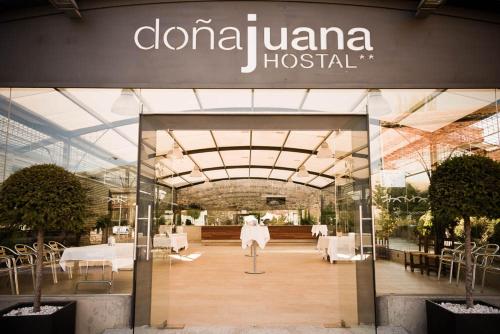 Imagen de los exteriores del Hostal Do&ntilde;a Juana, &Aacute;greda. Foto 14