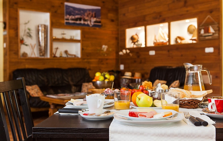 Imagen del bar/restaurante del Hostal Doris. Foto 6