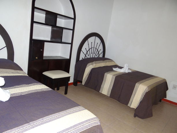 Imagen de la habitación del Hostal Dos Lunas. Foto 6