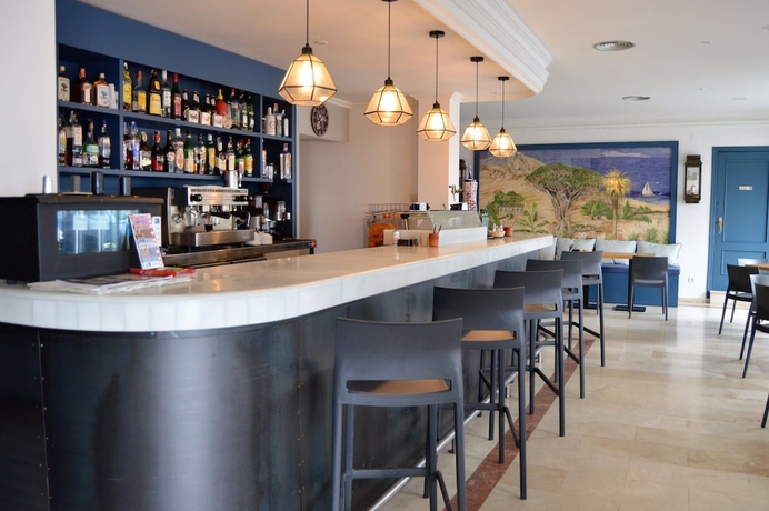 Imagen del bar/restaurante del Hostal Drago, Sotogrande. Foto 4