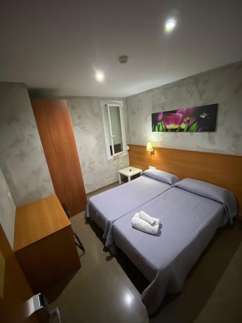 Imagen de la habitación del Hostal Drassanes. Foto 13