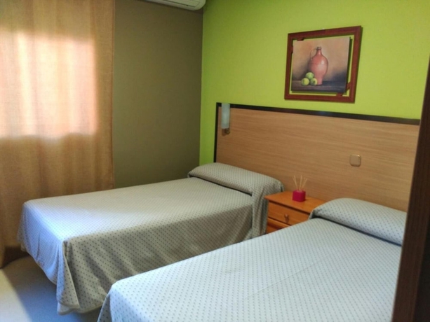 Imagen de la habitación del Hostal Ds, Velilla de San Antonio. Foto 9