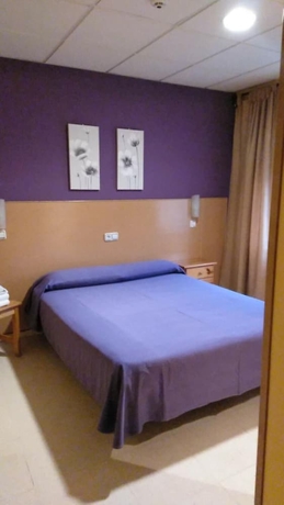 Imagen de la habitación del Hostal Ds, Velilla de San Antonio. Foto 14