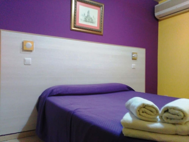 Imagen de la habitación del Hostal Ds, Velilla de San Antonio. Foto 16