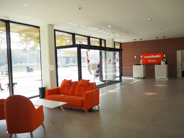 Imagen de los interiores del Hostal Easyhotel Málaga City Centre. Foto 9