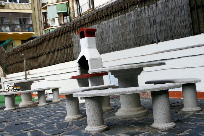 Imagen de los exteriores del Hostal Eden, Eixample. Foto 5