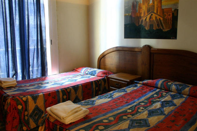 Imagen de la habitación del Hostal Eden, Eixample. Foto 2