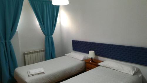 Imagen de la habitación del Hostal El Alba. Foto 6