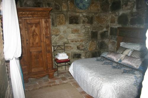 Imagen de la habitación del Hostal El Asturiano. Foto 17