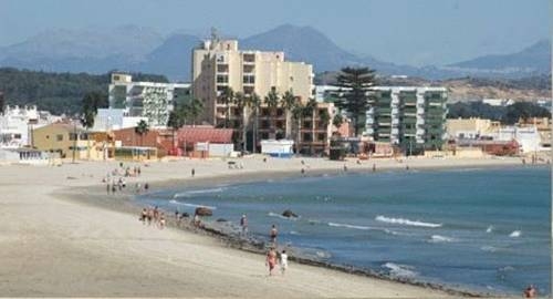 Imagen general del Hostal El Bahía. Foto 8