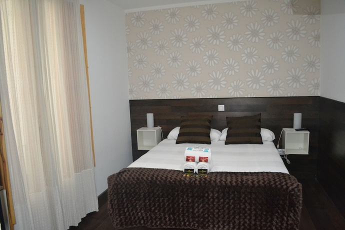 Imagen de la habitación del Hostal El Brezo. Foto 6