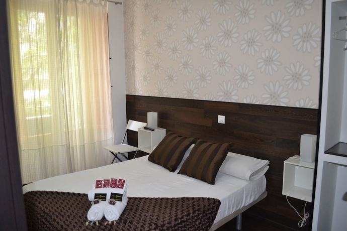 Imagen de la habitación del Hostal El Brezo. Foto 13