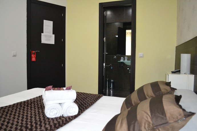 Imagen de la habitación del Hostal El Brezo. Foto 15