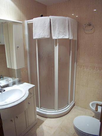 Imagen general del Hostal El Bugar. Foto 3