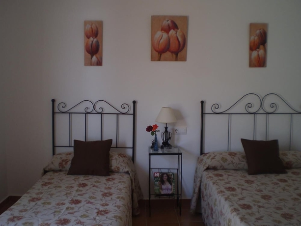 Imagen de la habitación del Hostal El Canario. Foto 13