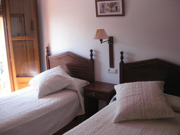Imagen de la habitación del Hostal El Cascapeñas de la Alpujarra. Foto 5