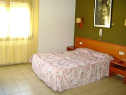 Imagen de la habitación del Hostal El Castell, Calafell. Foto 5