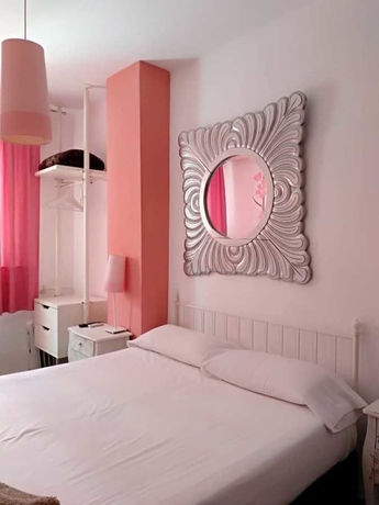 Imagen de la habitación del Hostal El Cid, Valencia. Foto 8