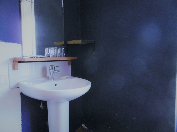 Imagen de la habitación del Hostal El Cid, Valencia. Foto 14