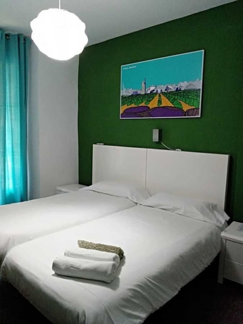 Imagen de la habitación del Hostal El Cid, Valencia. Foto 17