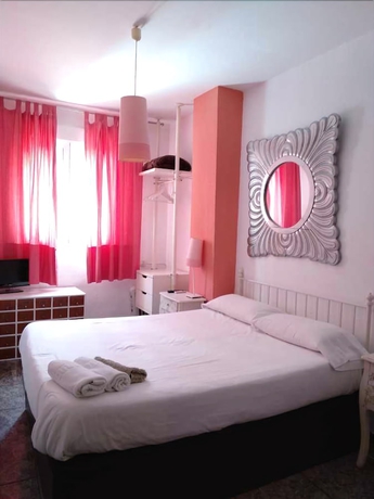 Imagen de la habitación del Hostal El Cid, Valencia. Foto 19