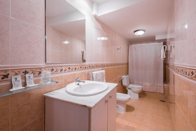 Imagen de la habitación del Hostal El Ciervo, Sierra Nevada. Foto 9