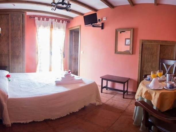 Imagen de la habitación del Hostal El Descanso Del Emperador. Foto 9