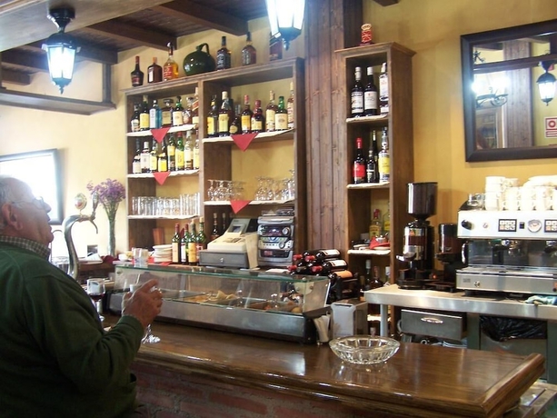 Imagen del bar/restaurante del Hostal El Descanso Del Emperador. Foto 6