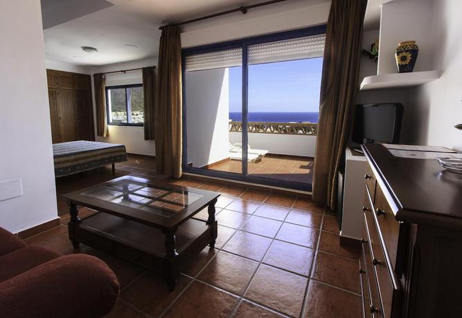 Imagen de la habitación del Hostal El Dorado, Cabo de Gata. Foto 7