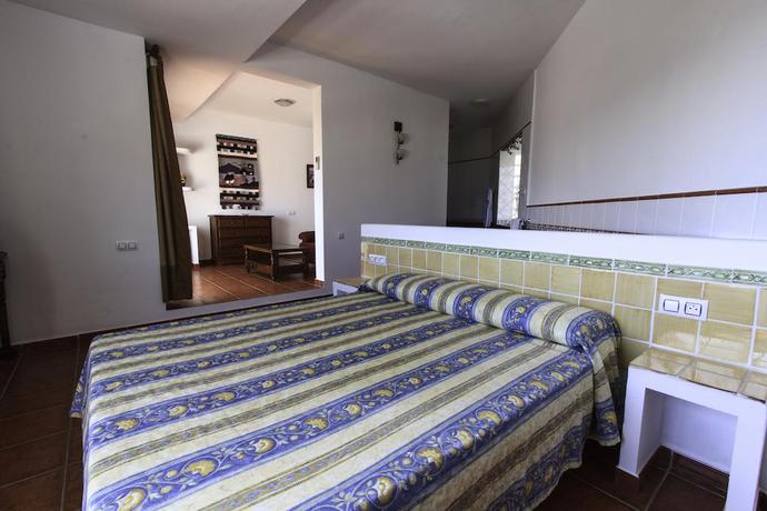 Imagen de la habitación del Hostal El Dorado, Cabo de Gata. Foto 8