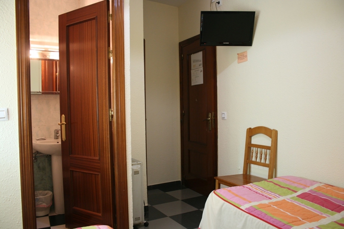 Imagen de la habitación del Hostal El Emigrante, Dos Hermanas. Foto 10