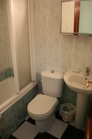 Imagen de la habitación del Hostal El Emigrante, Dos Hermanas. Foto 15