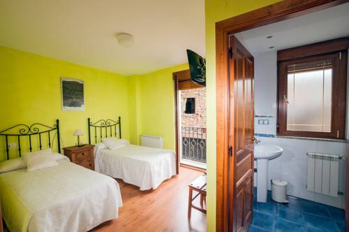 Imagen de la habitación del Hostal El Horno. Foto 5