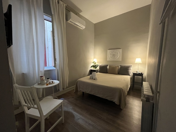 Imagen de la habitación del Hostal El Hostall. Foto 5
