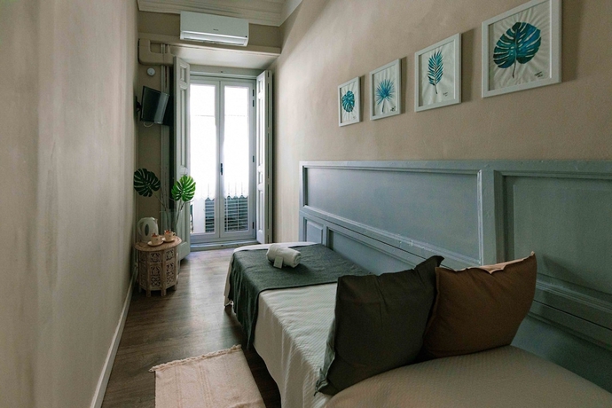 Imagen de la habitación del Hostal El Hostall. Foto 7