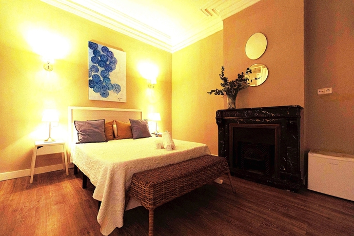 Imagen de la habitación del Hostal El Hostall. Foto 13
