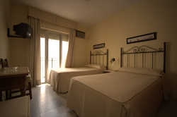 Imagen de la habitación del Hostal El Labrador. Foto 13