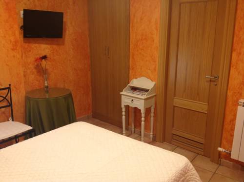 Imagen de la habitación del Hostal El Lechuguero. Foto 3