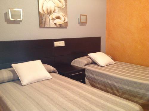 Imagen de la habitación del Hostal El Lechuguero. Foto 5