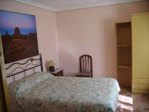 Imagen de la habitación del Hostal El Mirador, Paterna del Madera. Foto 2