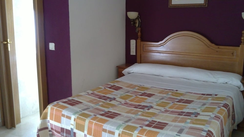 Imagen de la habitación del Hostal El Olivo. Foto 7